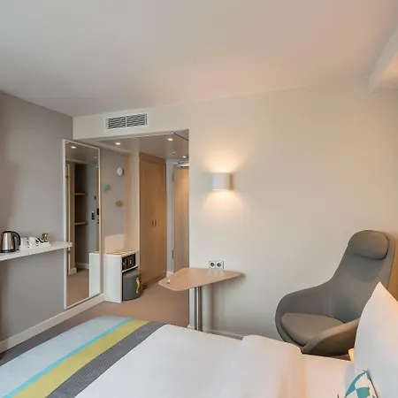 Express Hauptbahnhof, An Ihg 3*