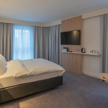 Express Hauptbahnhof, An Ihg 3* Leipzig