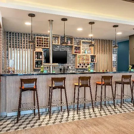 Express Hauptbahnhof, An Ihg 3*