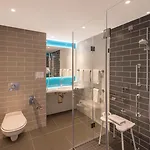 Express Hauptbahnhof, An Ihg