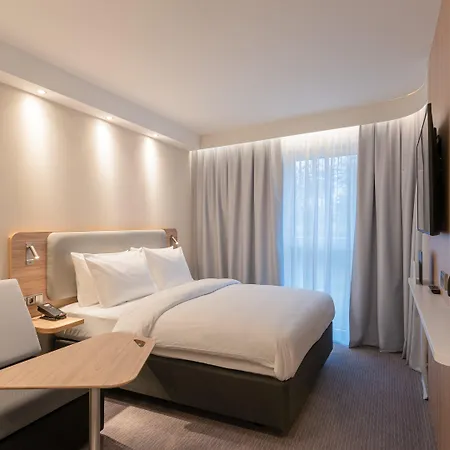 Express Hauptbahnhof, An Ihg Отель 3*