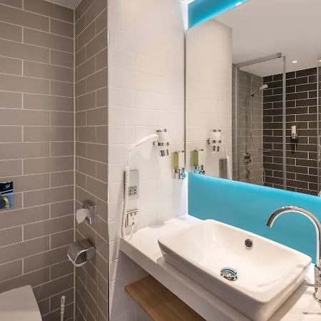 Otel Express Hauptbahnhof, An Ihg Leipzig