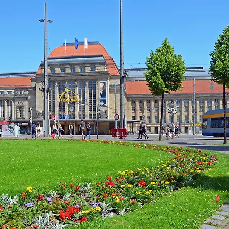 Отель Express Hauptbahnhof, An Ihg 3*