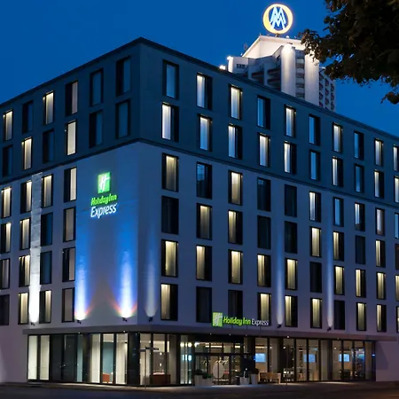 Отель Express Hauptbahnhof, An Ihg Лейпциг