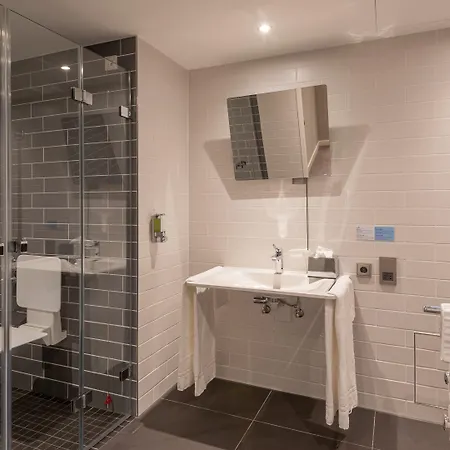 Otel Express Hauptbahnhof, An Ihg Leipzig