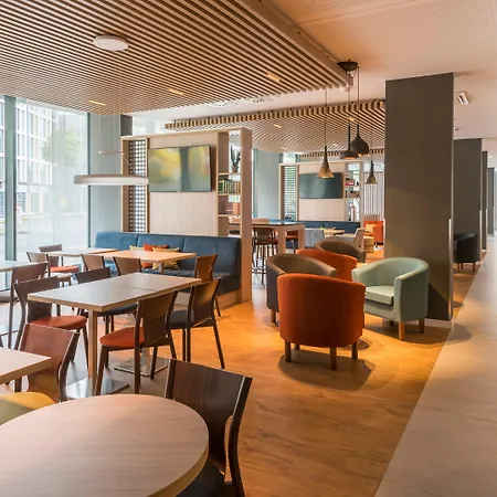 Отель Express Hauptbahnhof, An Ihg 3*