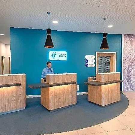 Express Hauptbahnhof, An Ihg Otel