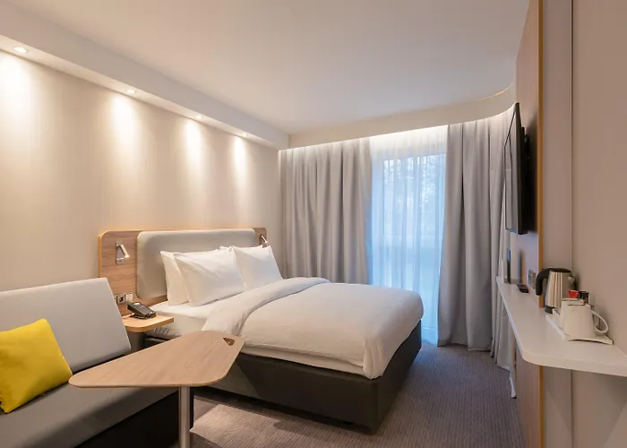 Express Hauptbahnhof, An Ihg 호텔 3*